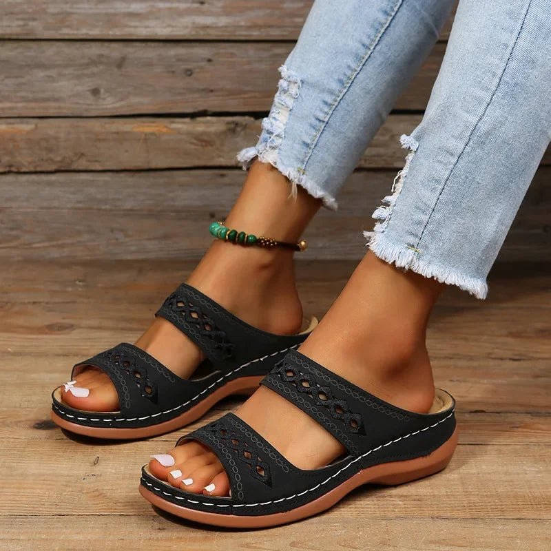 Hollow Slides Summer Women Sandals Slippers Comfortable Wedges Sandals Leisure Beach Roman Leather Women Slippers Zapatos Mujer - La Tienda Bella
