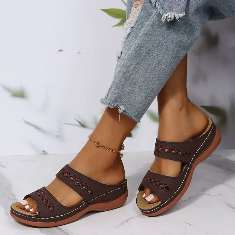 Hollow Slides Summer Women Sandals Slippers Comfortable Wedges Sandals Leisure Beach Roman Leather Women Slippers Zapatos Mujer - La Tienda Bella