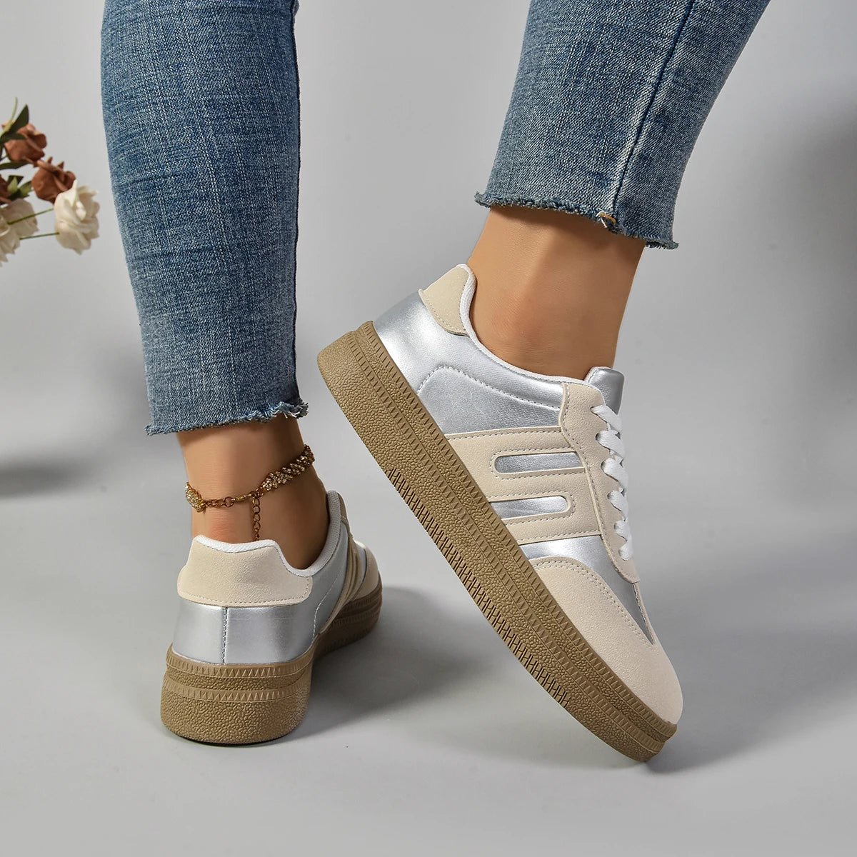 Woman Shoes Trend Casual Sneakers Comfortable Lace Up Flats Tennis Breathable Walking Jogging Vulcanize Shoes Classical Shoes - La Tienda Bella