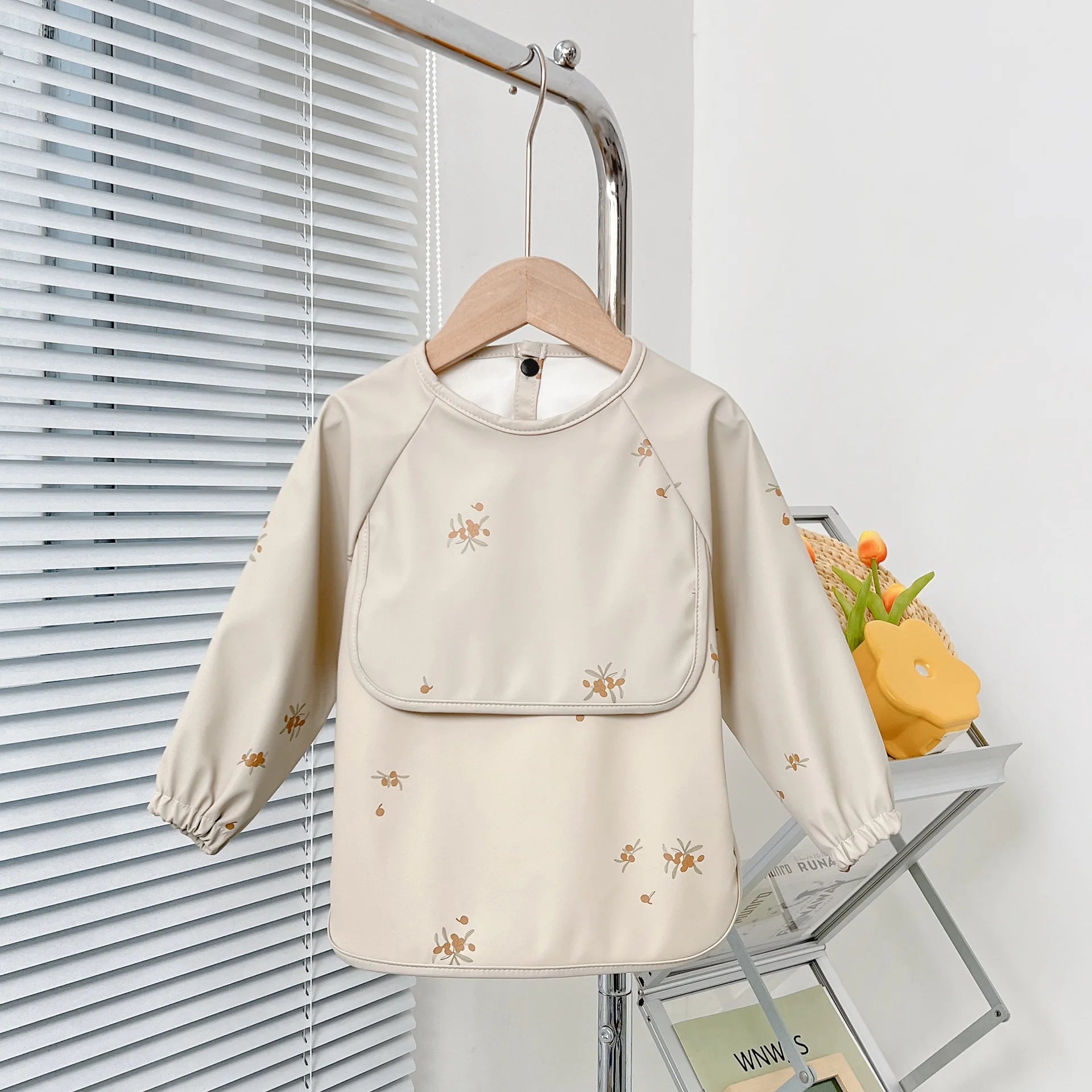 Cute Baby Bibs Toddler Baberos Bavoir Waterproof Long Sleeve Apron Cartoon Animals Children - La Tienda Bella