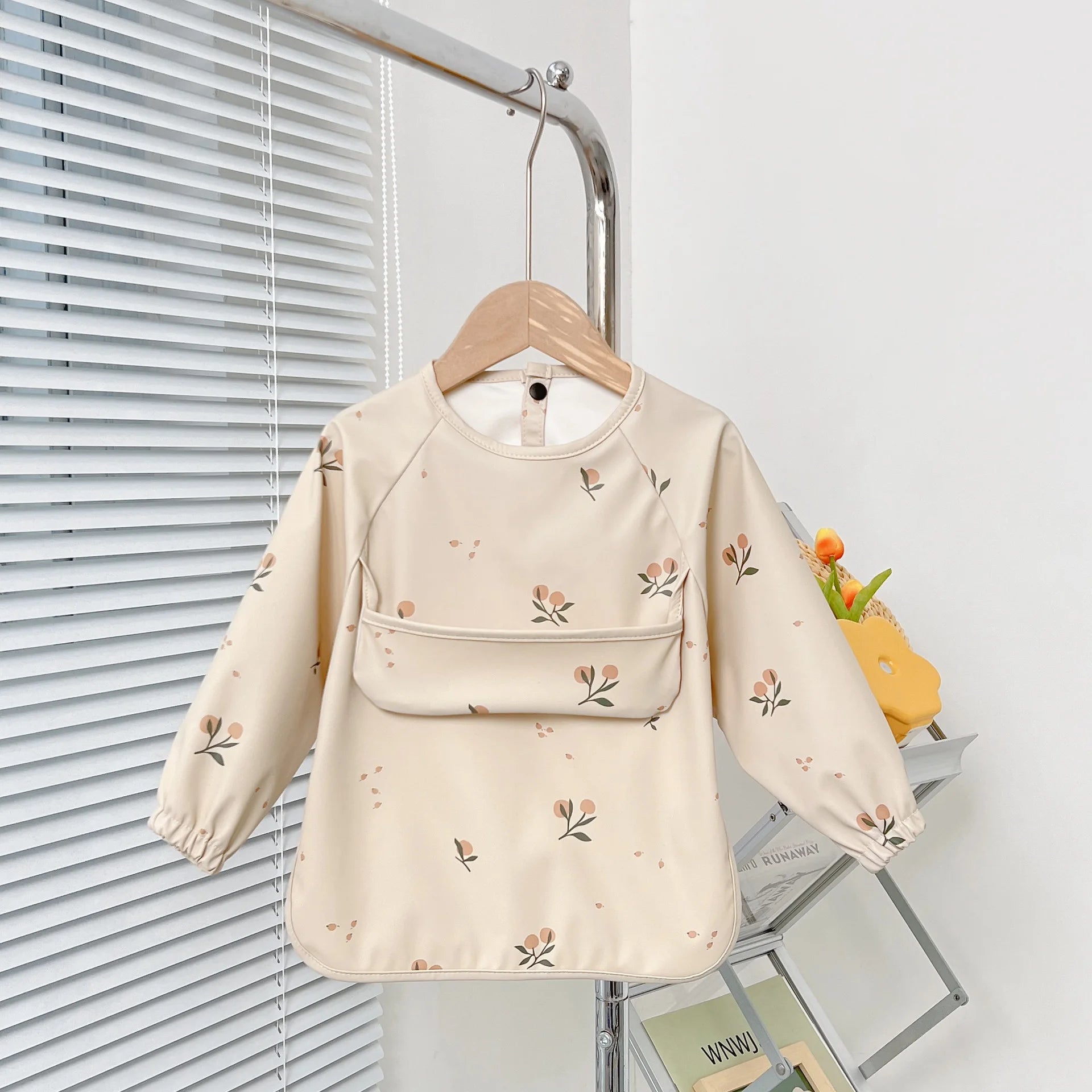 Cute Baby Bibs Toddler Baberos Bavoir Waterproof Long Sleeve Apron Cartoon Animals Children - La Tienda Bella