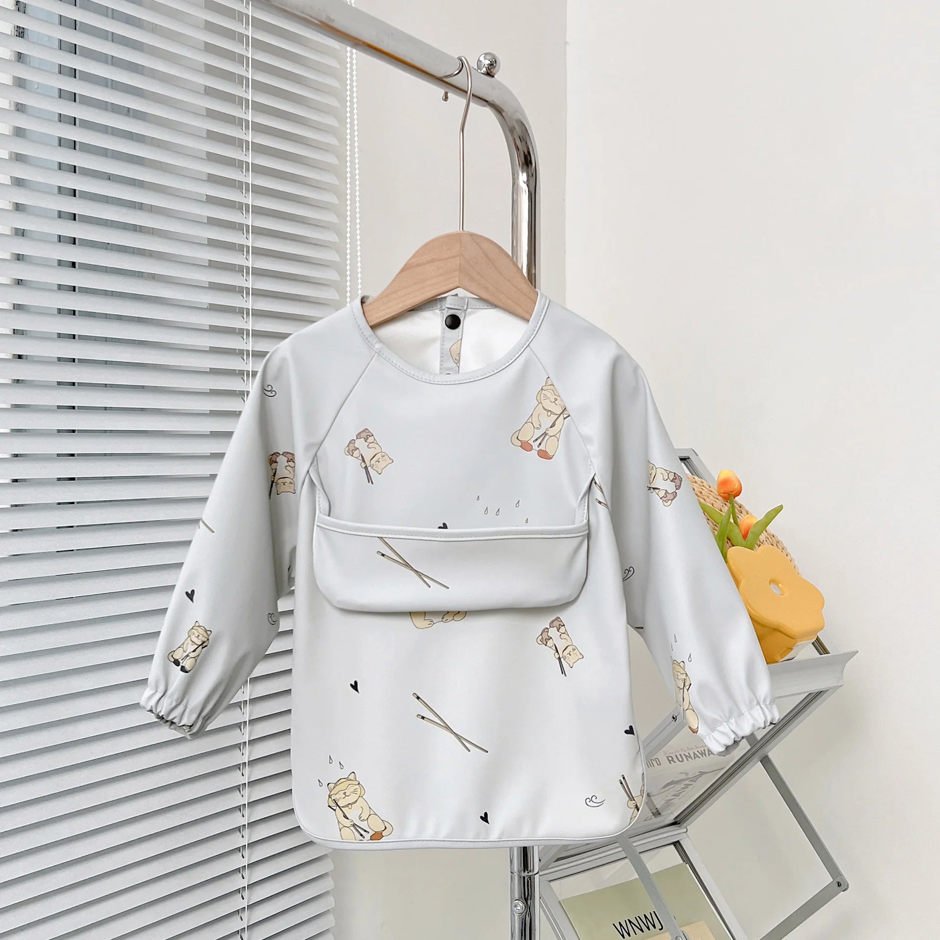 Cute Baby Bibs Toddler Baberos Bavoir Waterproof Long Sleeve Apron Cartoon Animals Children - La Tienda Bella
