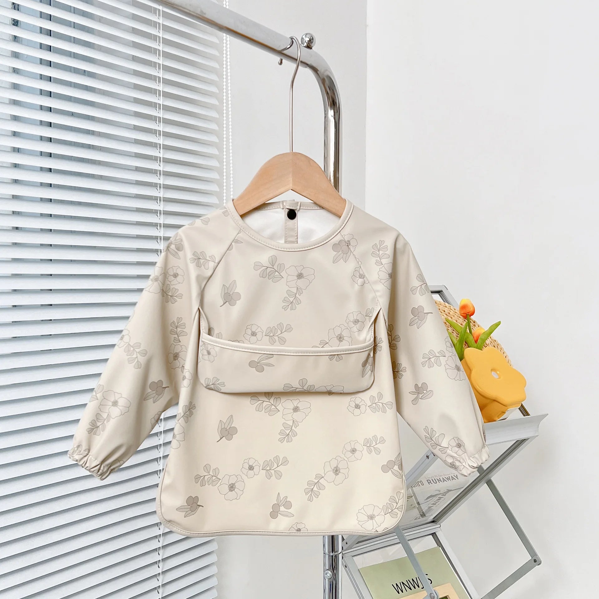 Cute Baby Bibs Toddler Baberos Bavoir Waterproof Long Sleeve Apron Cartoon Animals Children - La Tienda Bella