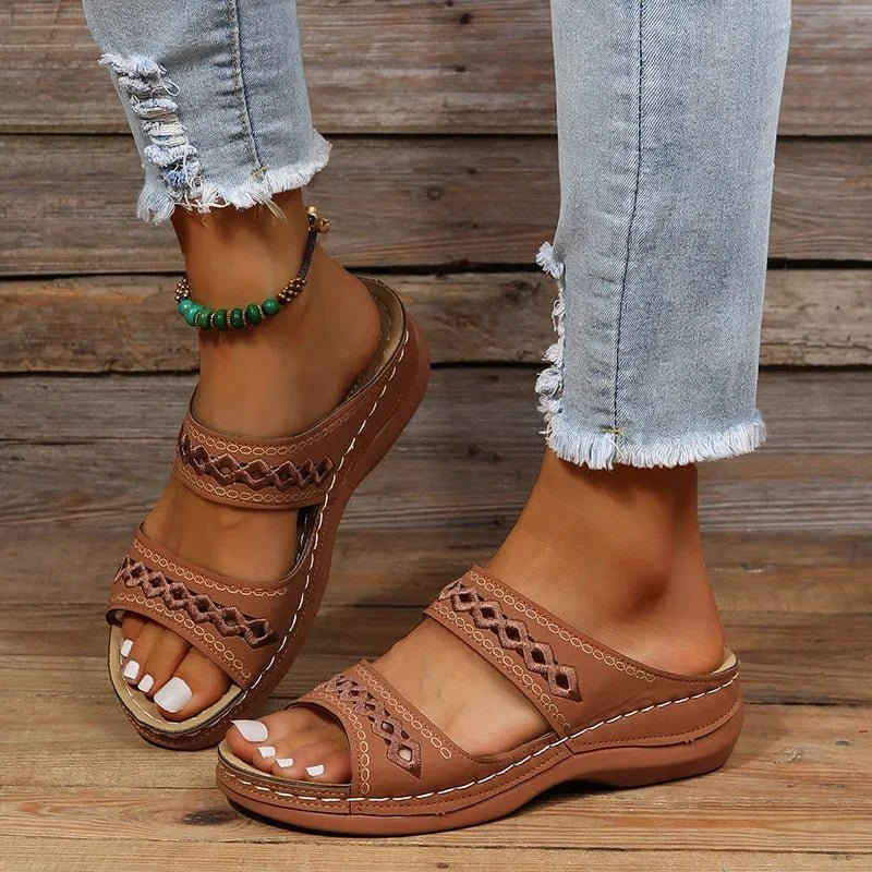 Hollow Slides Summer Women Sandals Slippers Comfortable Wedges Sandals Leisure Beach Roman Leather Women Slippers Zapatos Mujer - La Tienda Bella