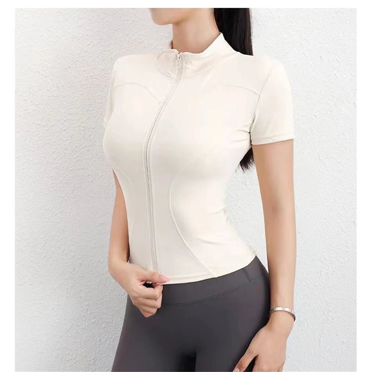 Women's Slim Fit Yoga Top – Zippered Stand Collar Short Sleeve Workout Shirt - La Tienda Bella