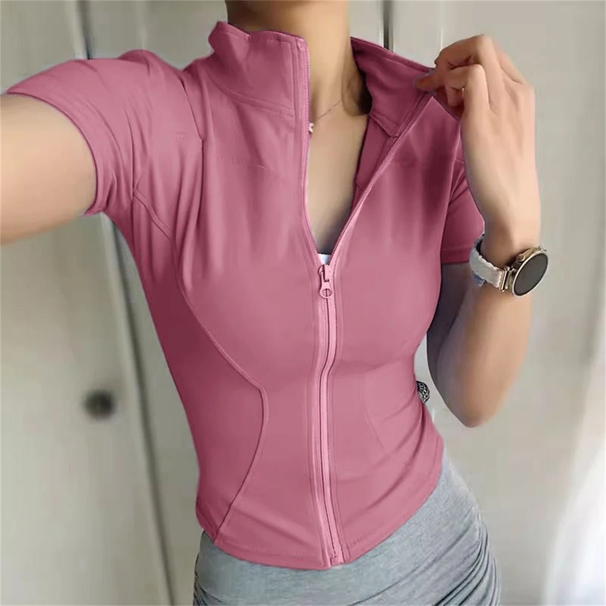 Women's Slim Fit Yoga Top – Zippered Stand Collar Short Sleeve Workout Shirt - La Tienda Bella